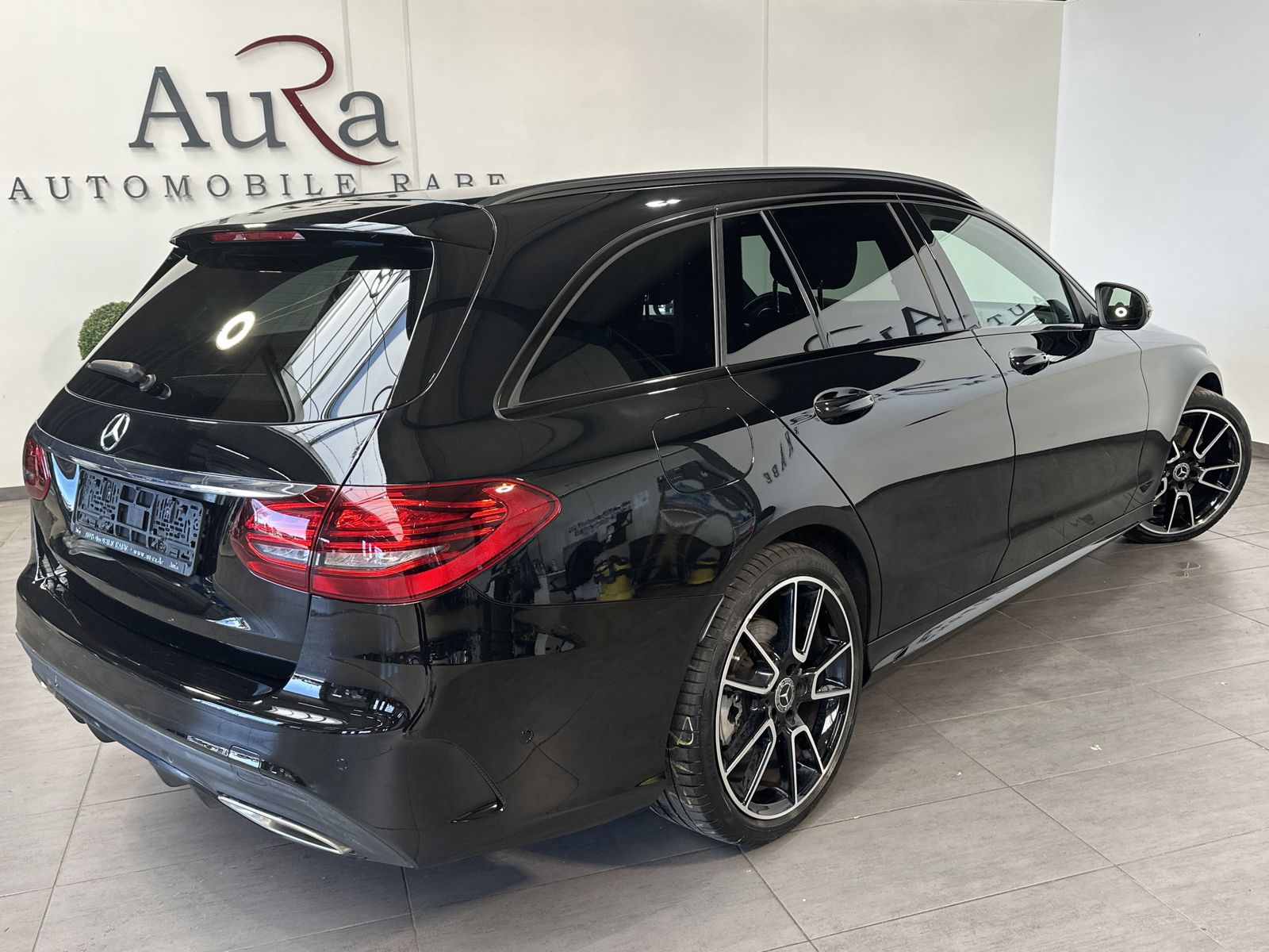 Fahrzeugabbildung Mercedes-Benz C 300 T AMG-Line NAV+LED+CARPLAY+KAMERA+19ZOLL
