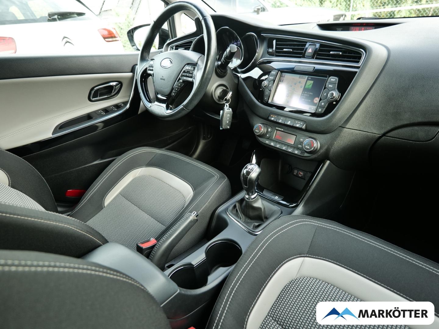 Kia Ceed 1.6 CRDi Sportswagon Spirit AHK/CAM/SHZ