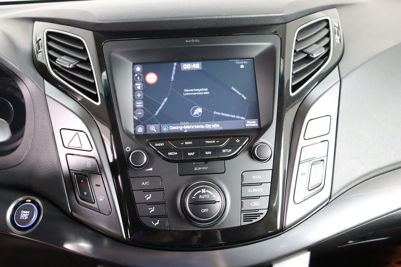 Fahrzeugabbildung Hyundai i40 CW 1.6 CRDi Space Plus * Sitzhzg./-lüftung
