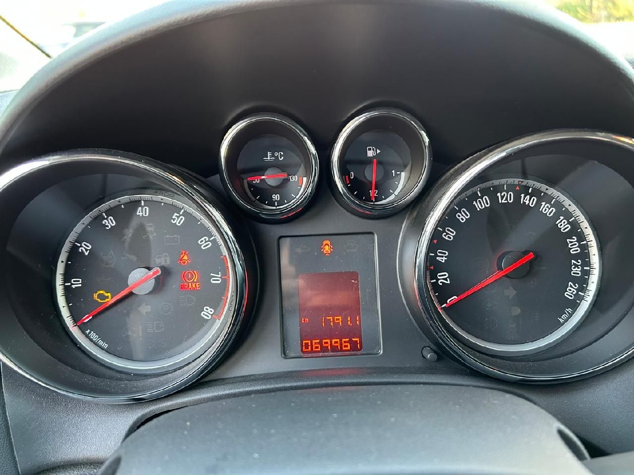 Fahrzeugabbildung Opel Astra J 1,6 Enjoy