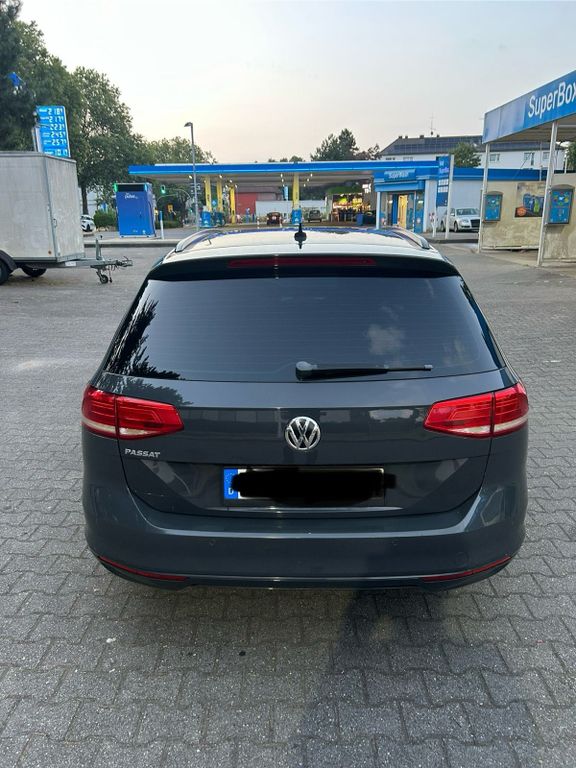 Image of Volkswagen Passat