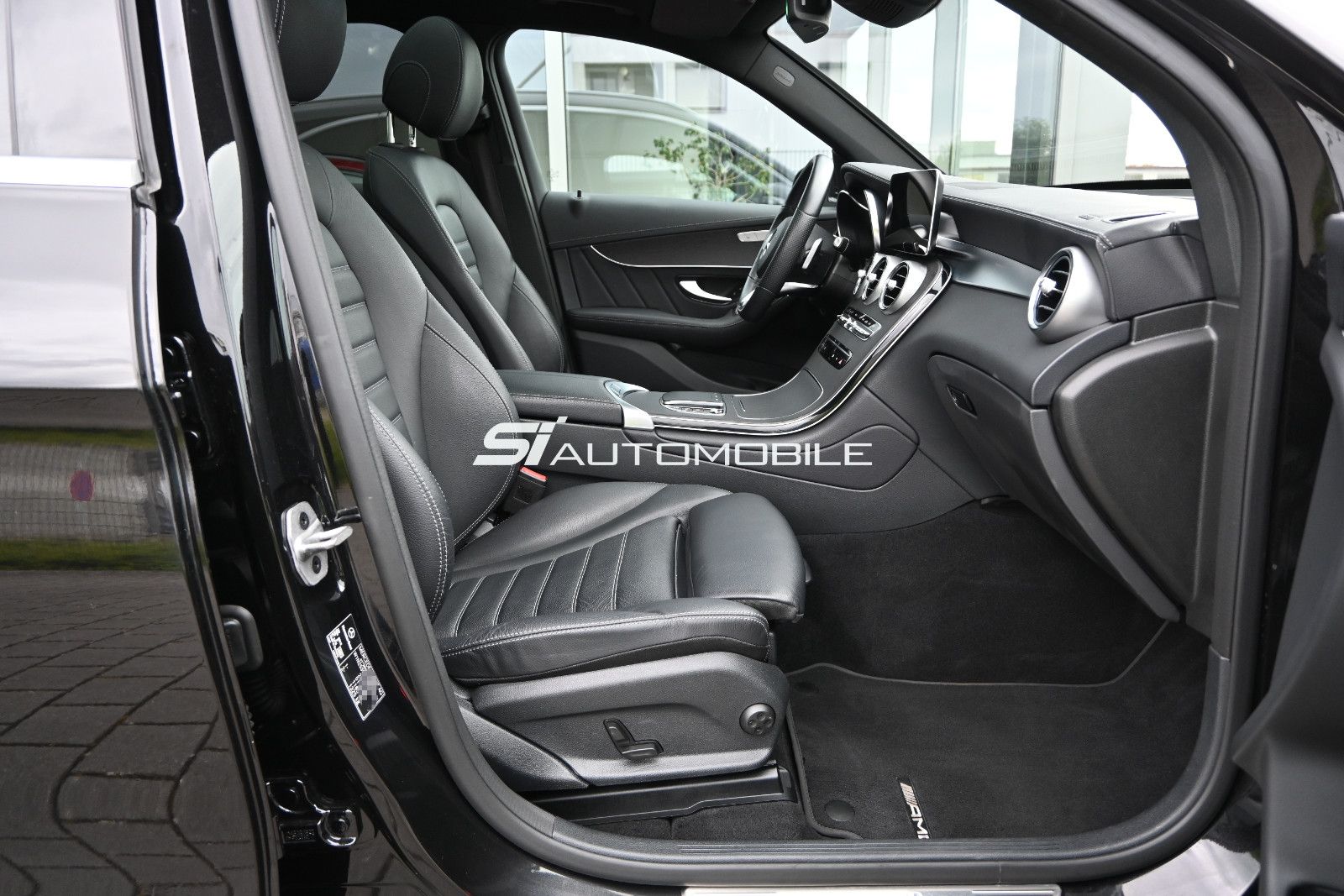 Fahrzeugabbildung Mercedes-Benz GLC 300 d 4M. AMG °ACC°AHK°LEDER°PANO°8FACH°360°