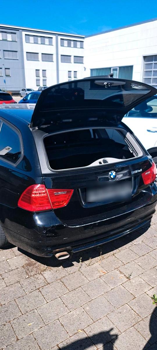BMW 318 2010 — photo 10