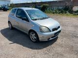 Toyota Yaris 1.3 Linea Luna - Toyota Yaris Luna mit Benzin-Antrieb