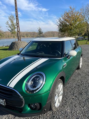 MINI Cooper Clubman Cooper Essential Trim Automat...