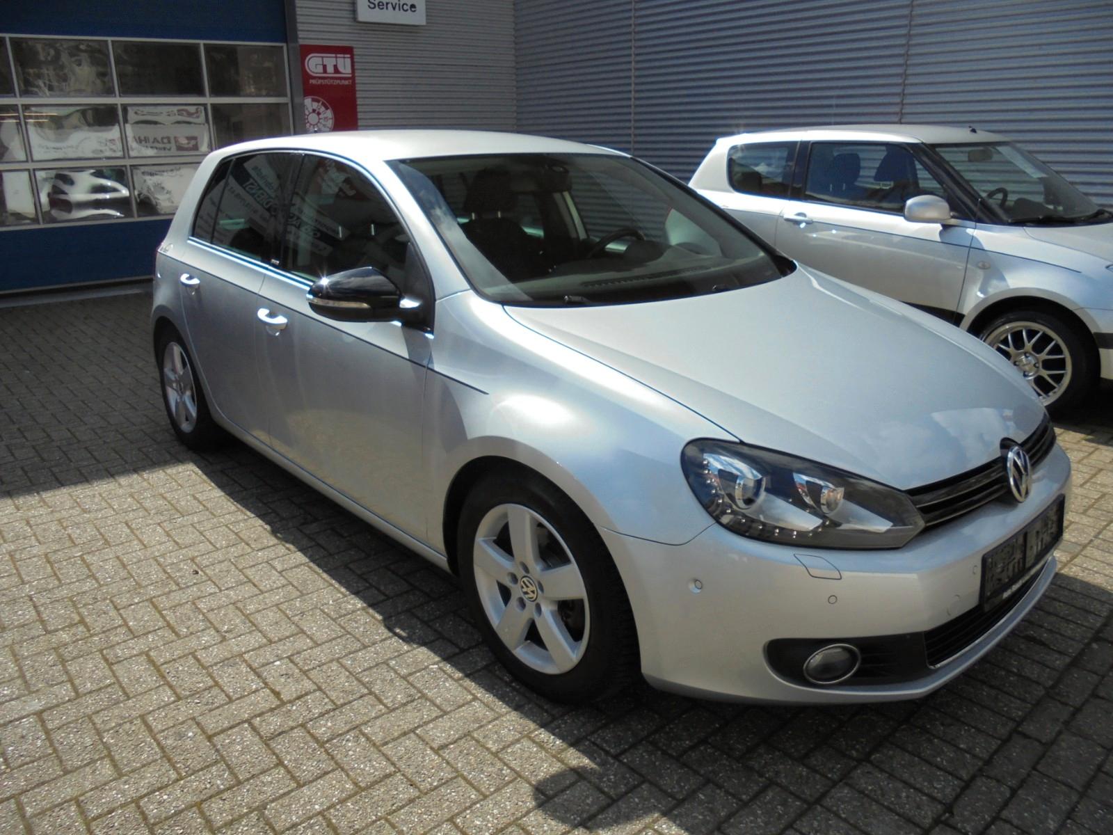 Volkswagen Golf 1.4 TSI AUTOMATIK 90 kW Style TOP ZUSTAND