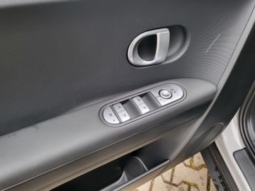Fahrzeugabbildung Hyundai IONIQ 5 2WD 77,4kWh DYNAMIQ AssistenzP LED