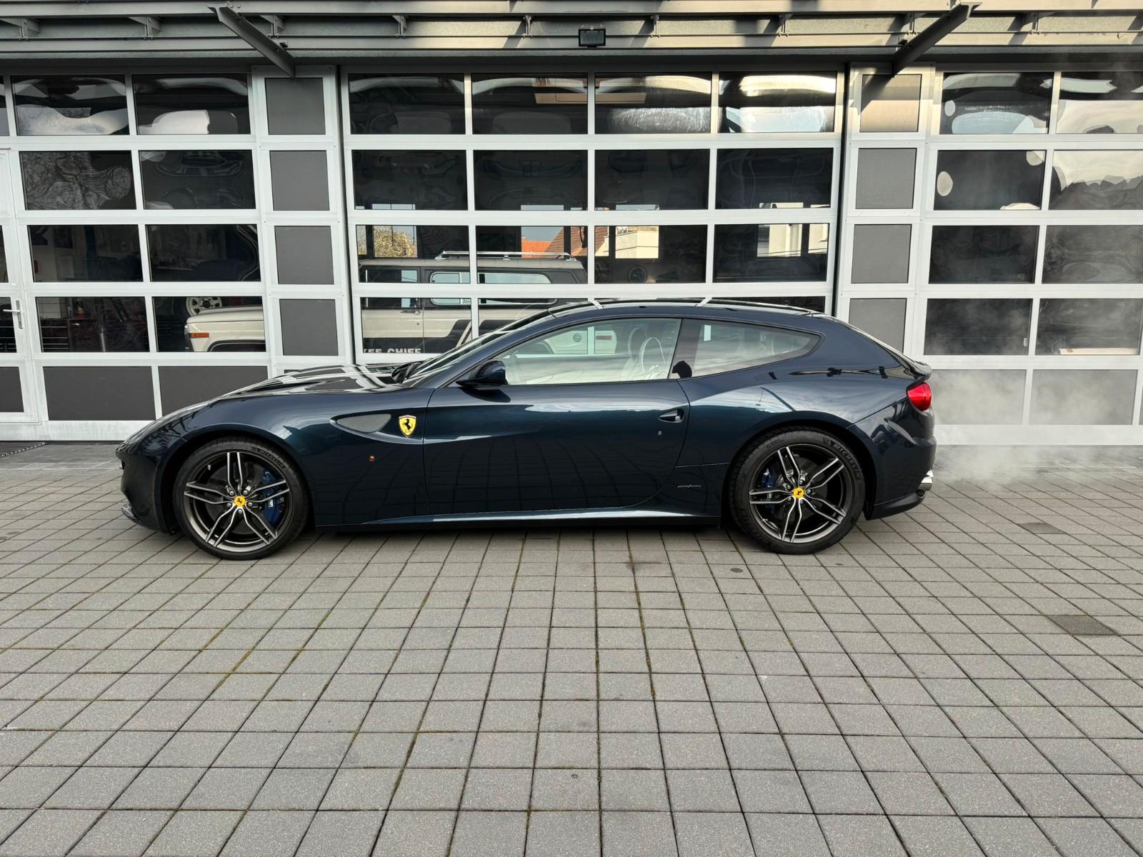 Ferrari FF