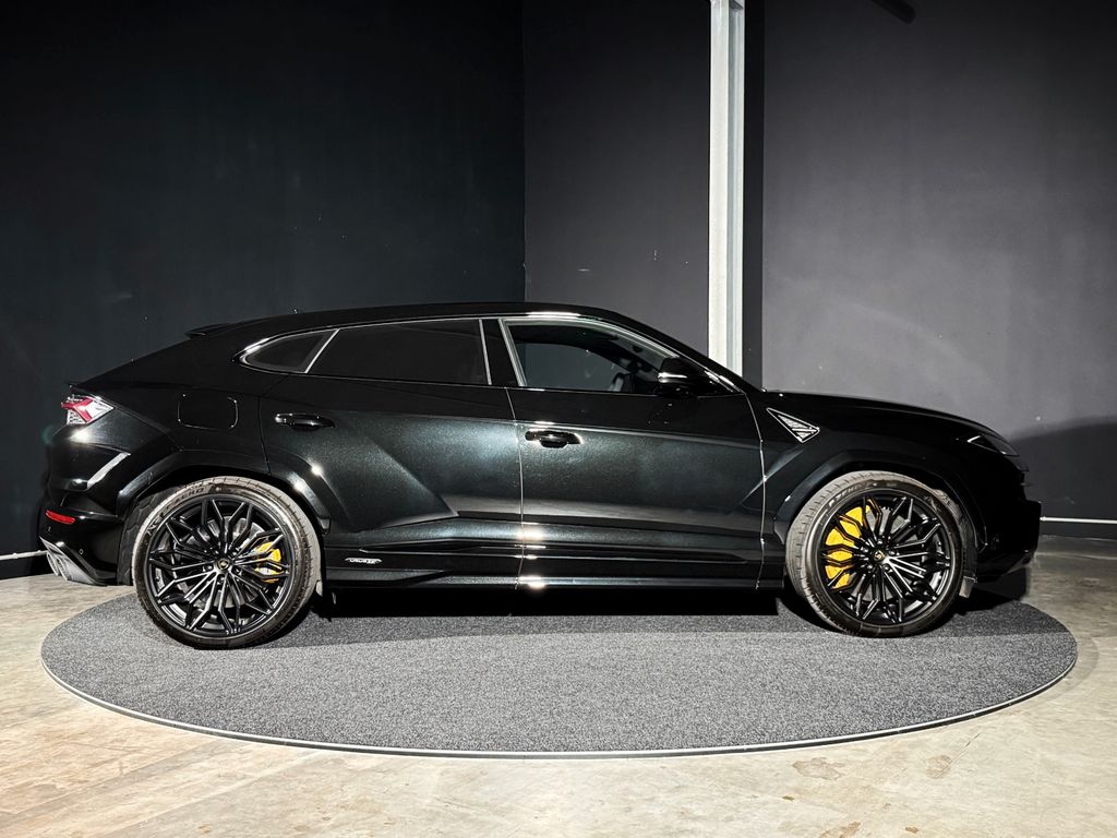 Image of Lamborghini Urus