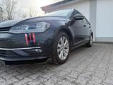 Volkswagen Golf VII Variant Comfortline BMT/Start-Stopp - Volkswagen Golf: Schwarz, Kombi
