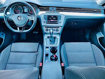 Volkswagen Passat Variant - 12