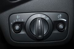 Fahrzeugabbildung Ford C-Max 1,0 EcoBoost Cool & Connect NAVI + AHK
