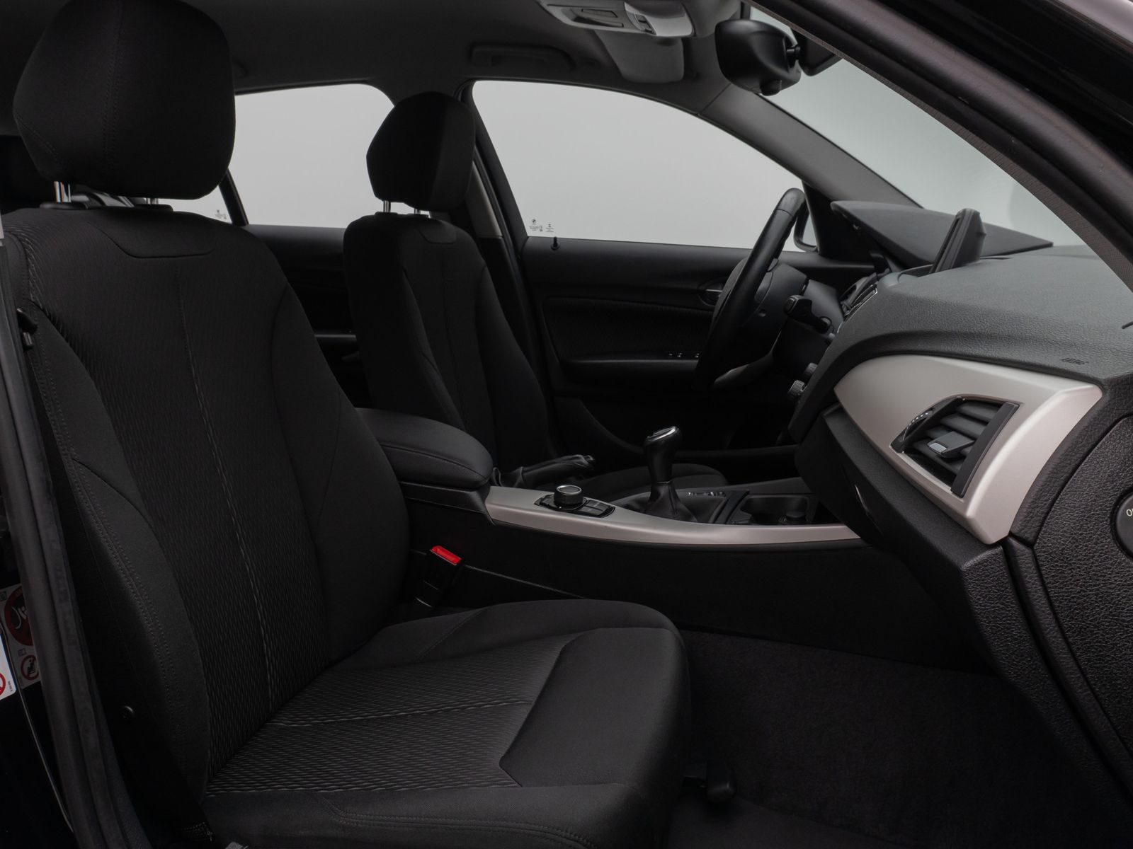Fahrzeugabbildung BMW 118d Advantage PDChint Sitzhzg Geschwindigkeits