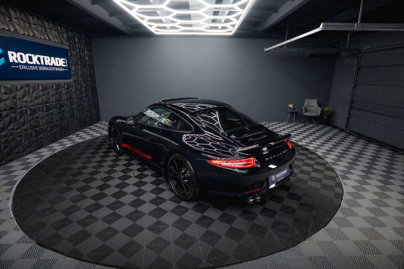 Fahrzeugabbildung Porsche 991 911 Carrera S GTS Black Design Chrono *Pano*