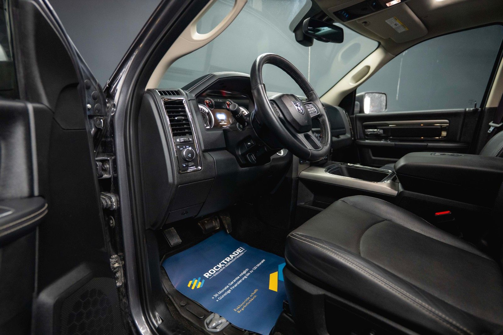 Fahrzeugabbildung Dodge RAM 5.7 V8 HEMI 4x4 Sport OFFROAD NightPaket 19%