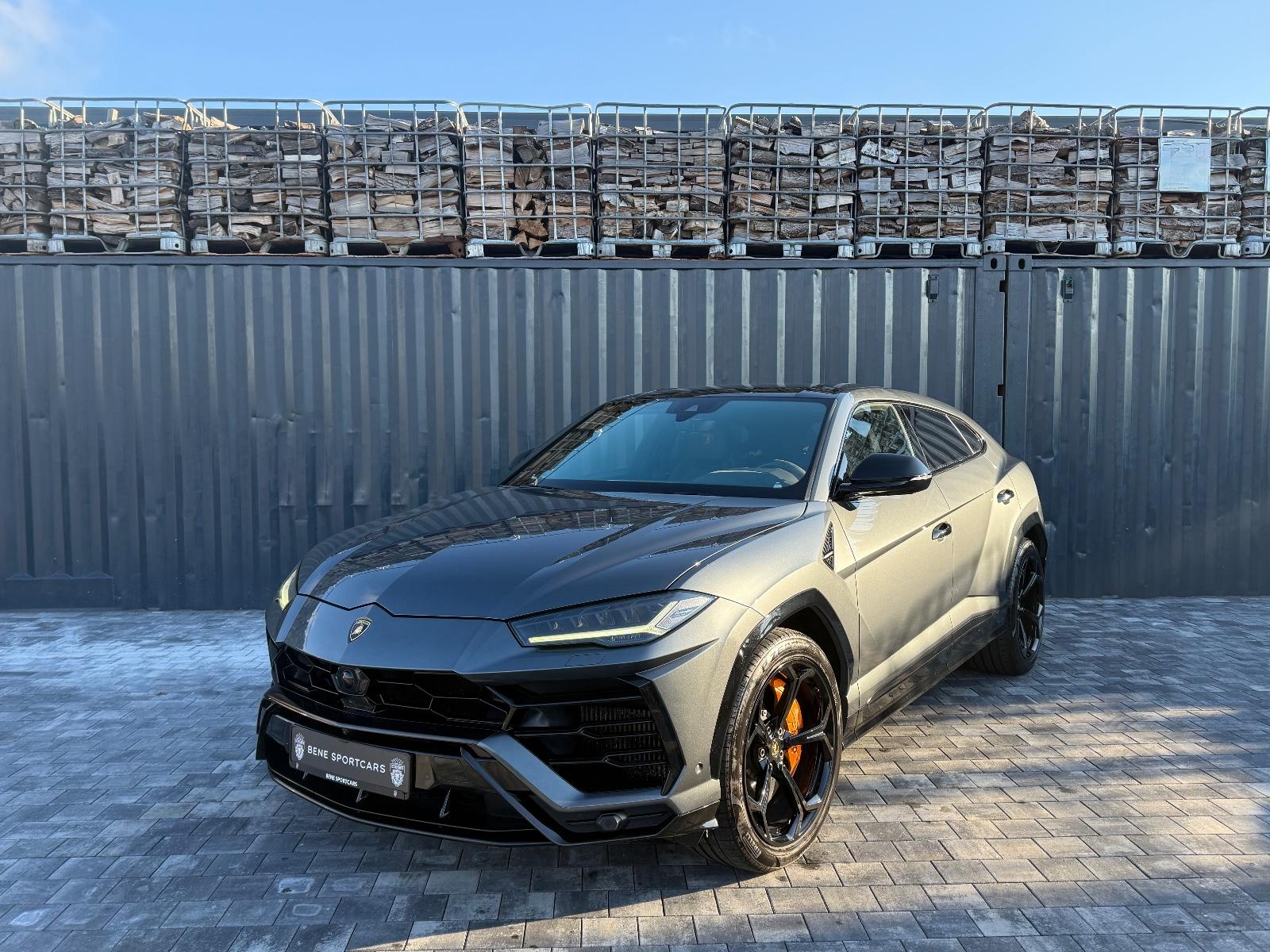 Lamborghini Urus 4.0 V8 Carbon Alcantara TV Klappe Deutsch