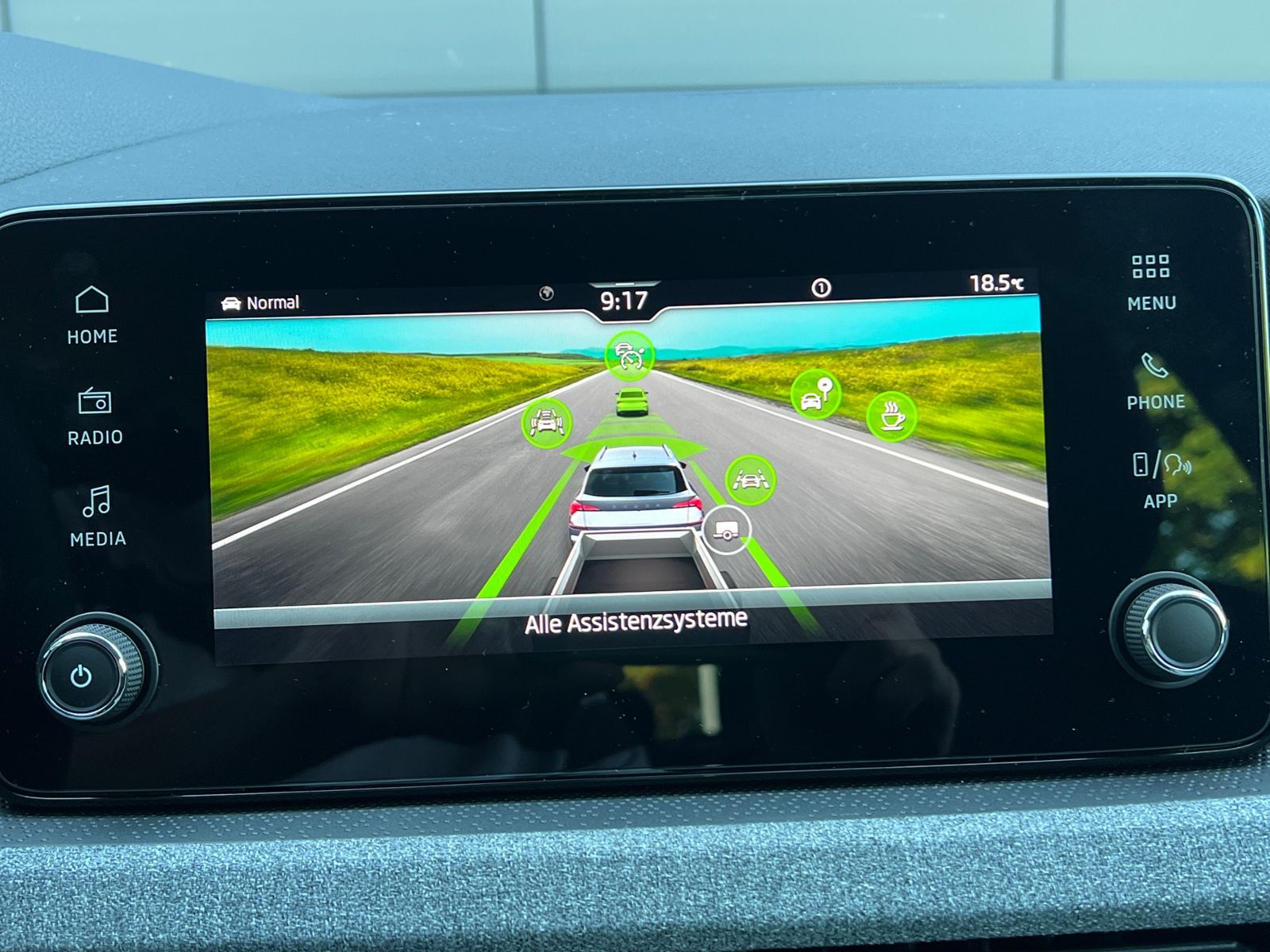 Fahrzeugabbildung SKODA Kamiq Tour 1.5 TSI DSG *BlackStyle, AHK, ACC, Ka