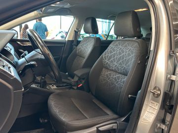 Skoda Octavia Combi Ambition *AHK*TEMPO*NAVI*2-ZONEN*