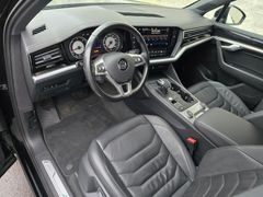 VW Touareg 4Motion R-line Black Edition 286PS