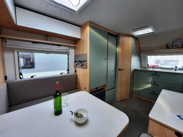 LMC Style 400 F Verfüg./ Paket/Dusche