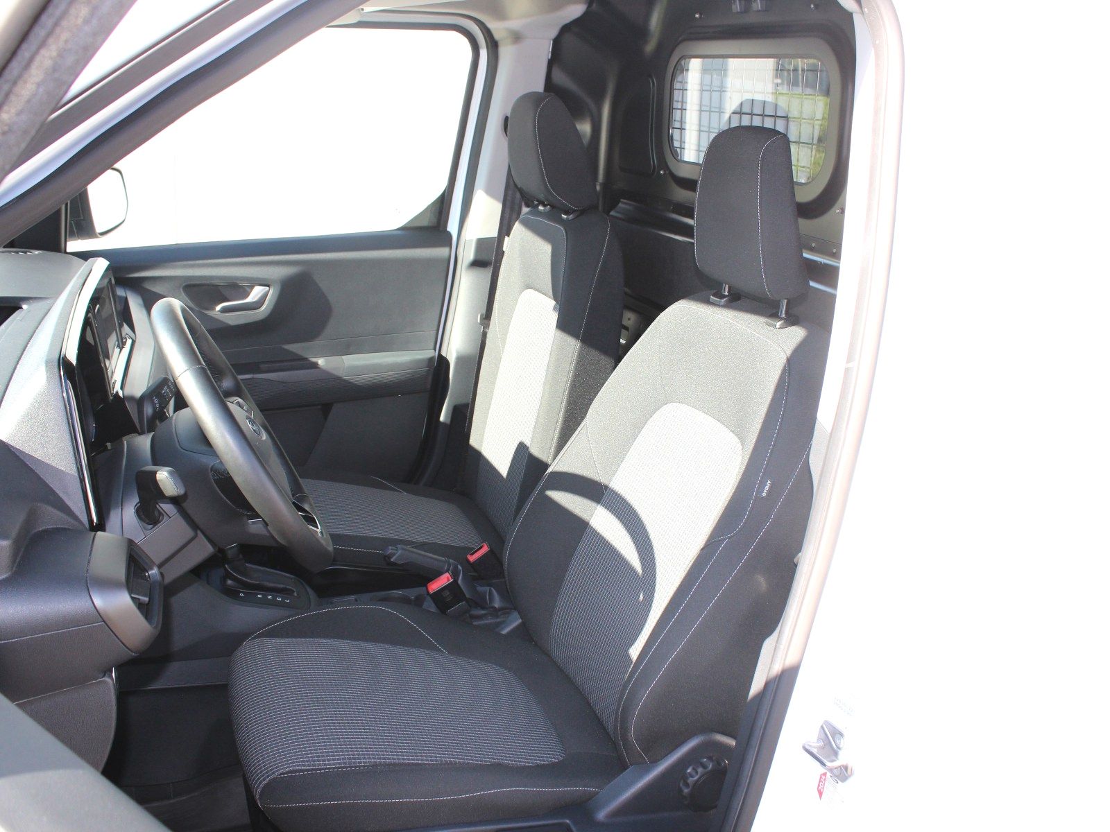 Fahrzeugabbildung Ford Transit Courier Trend