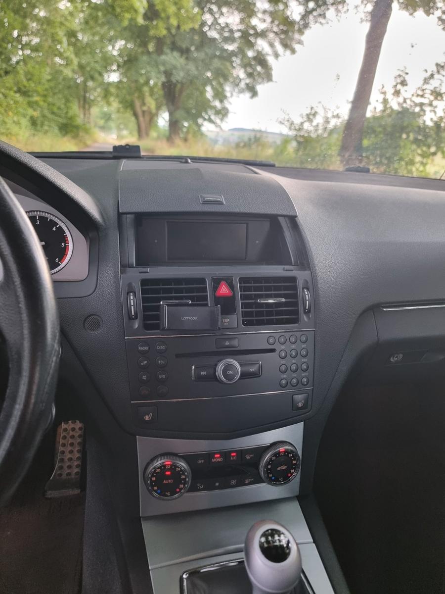 Mercedes-Benz C220 2008 — photo 9