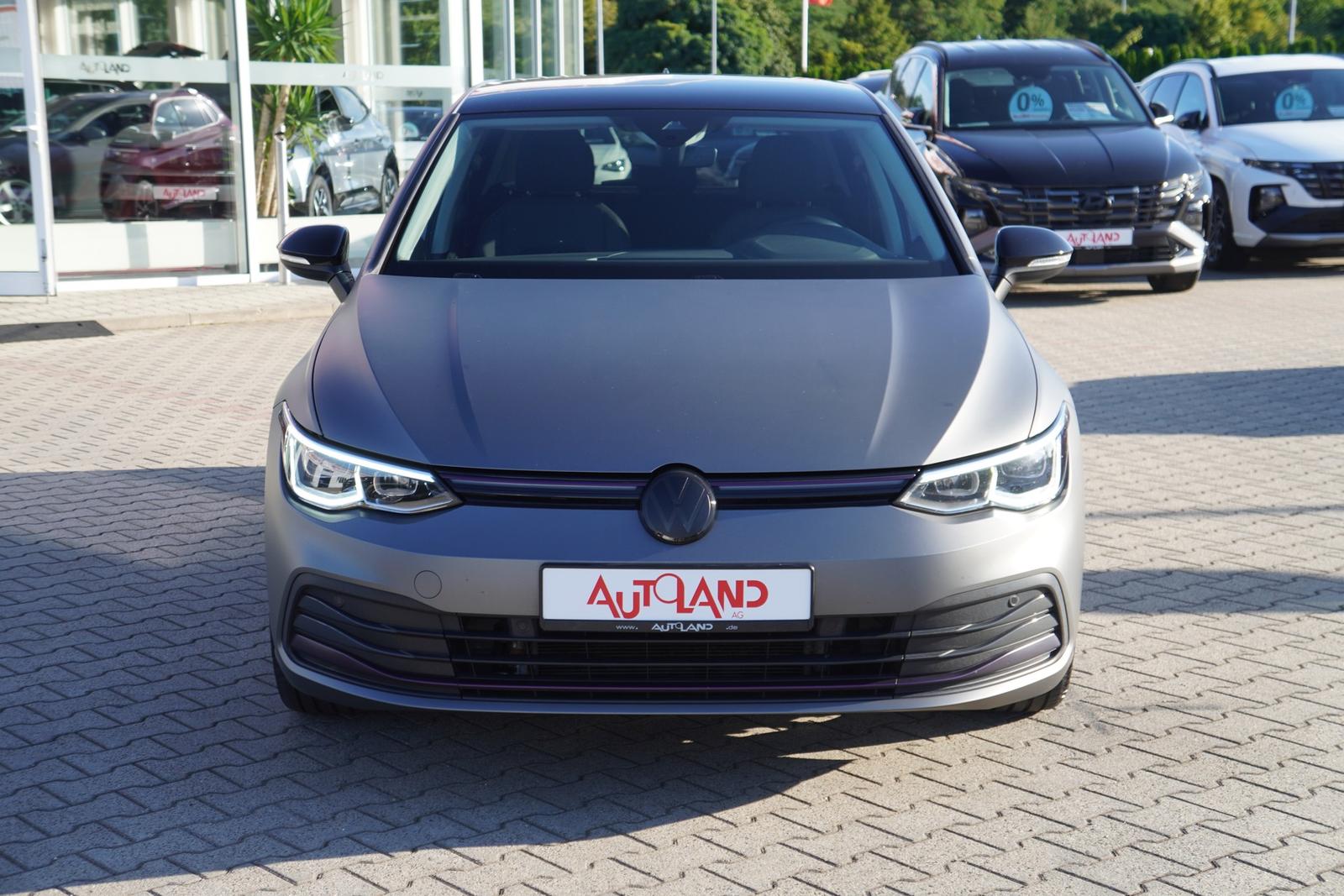 Volkswagen Golf VIII 1.5 16V TSI Life LED ACC App-Connect