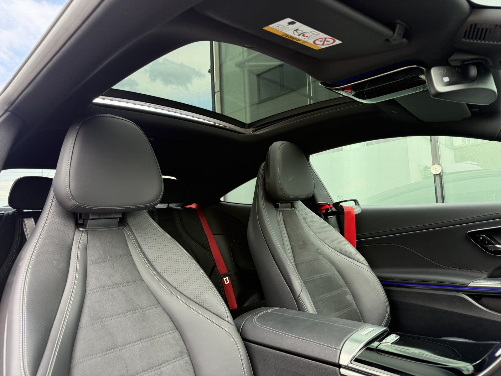 Fahrzeugabbildung Mercedes-Benz CLE 300 AMG*HEAD-UP*BURMESTER*PANO*20"ZOLL*MEMOR