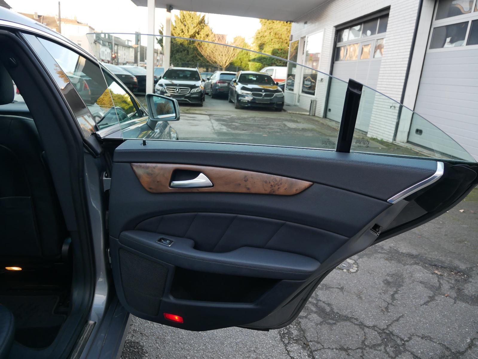 Mercedes-Benz CLS 250 CDI BE Bi-Xenon SpurPaket Leder Navi PDC