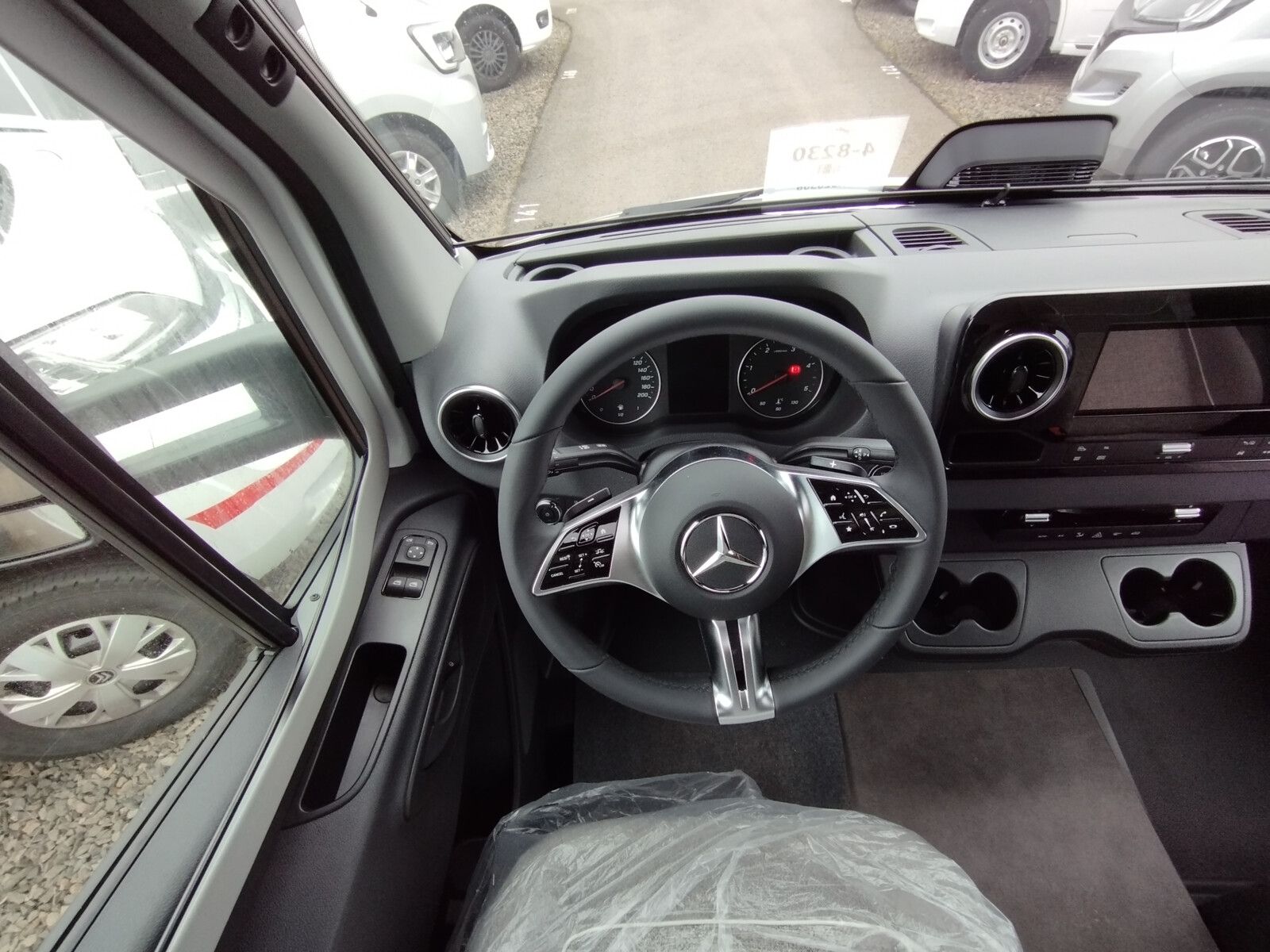 Fahrzeugabbildung Malibu T 490 RB LE comfort Mercedes,Distronic,LED,Autom