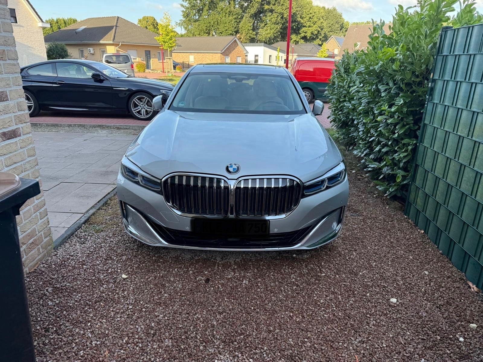 BMW 750 