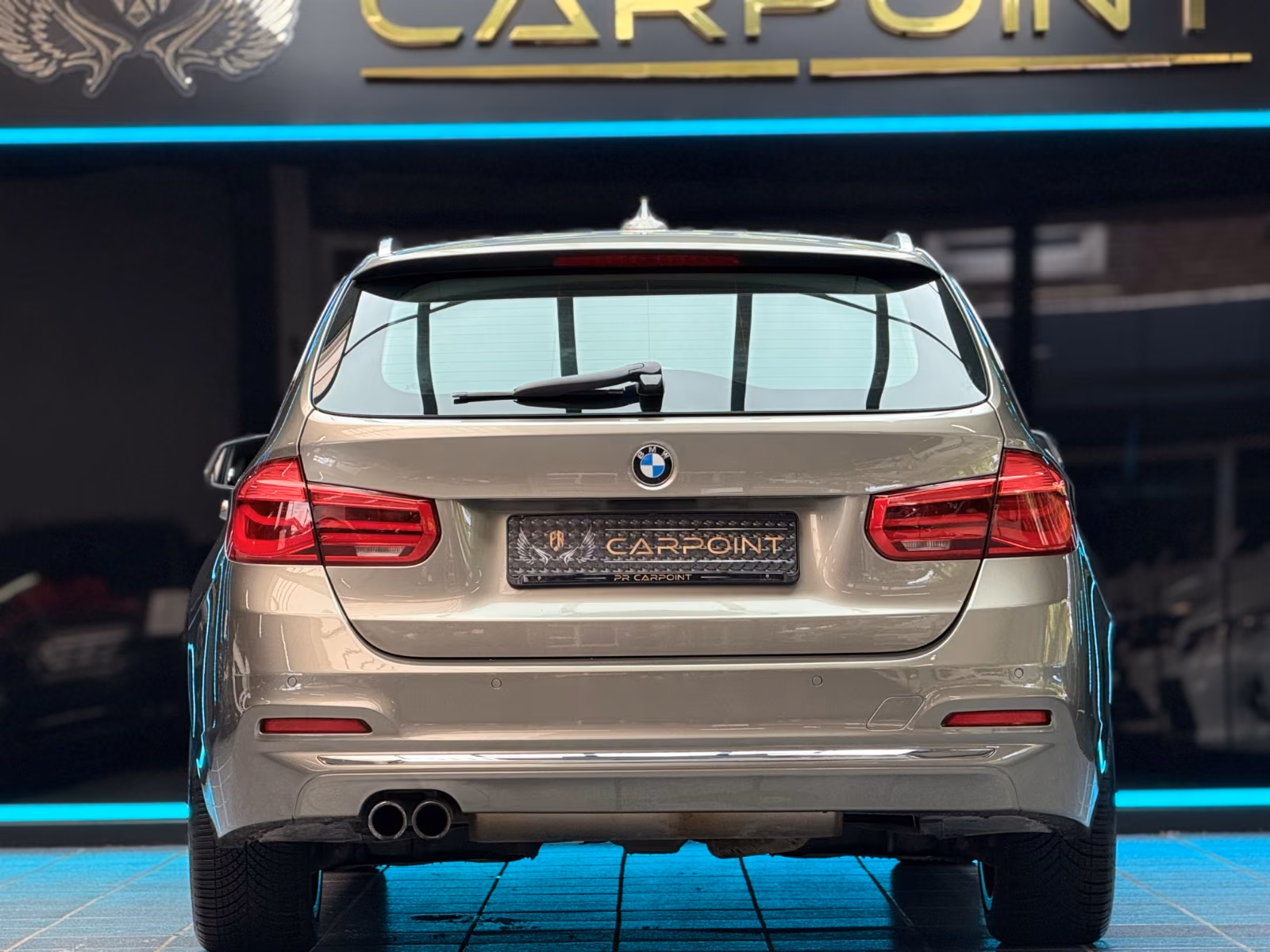 BMW 320 3 Touring 320 i xDrive Luxury Line/Volleder/