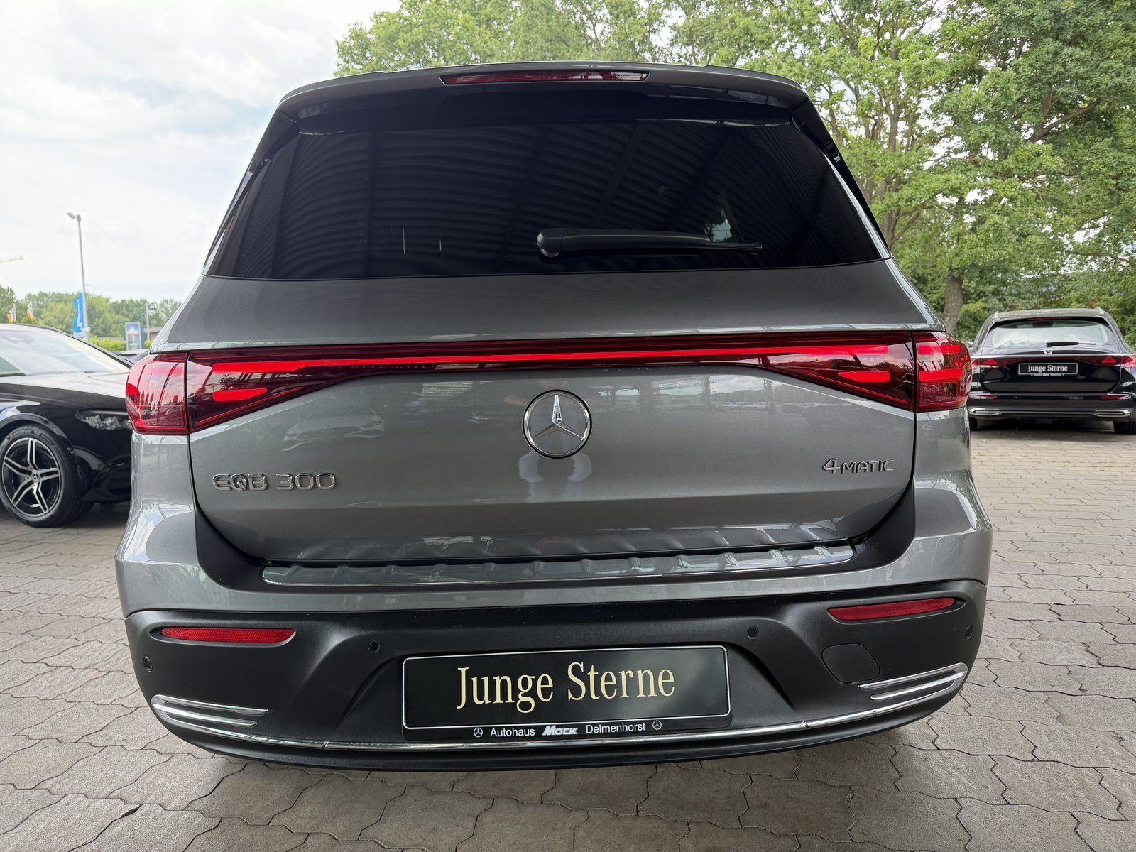 Mercedes-Benz EQB 300 4MATIC Progressive Advanced Keyless 19 foto 3