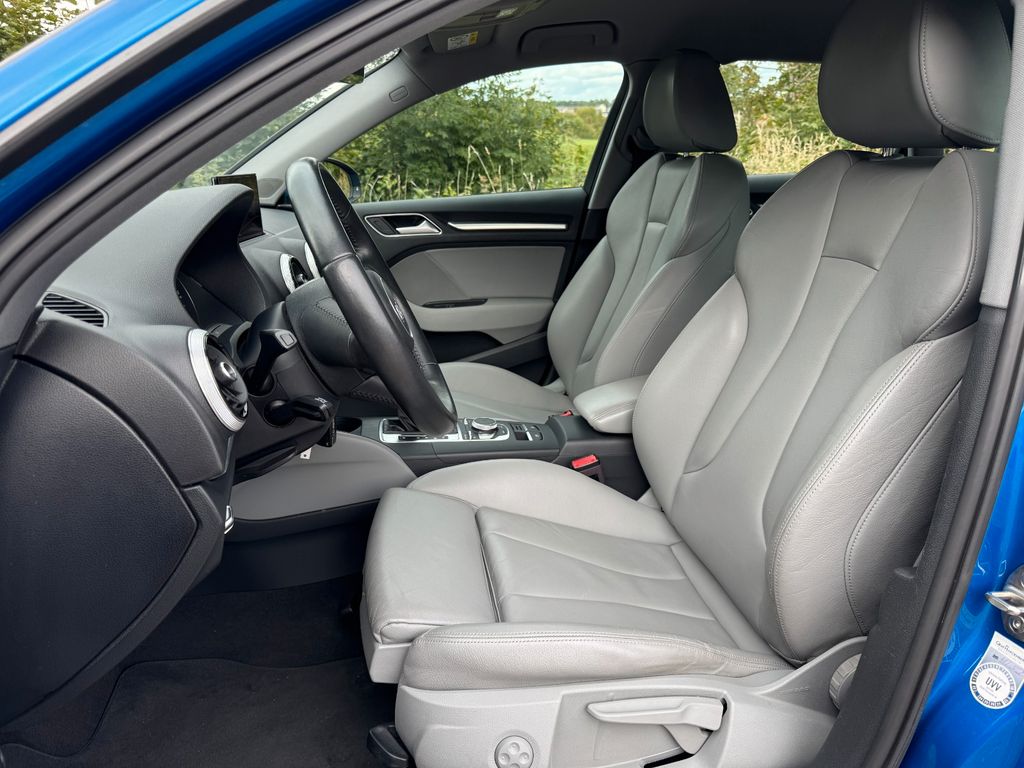 Audi A3 2.0 TFSI S tronic quattro,1Hand,ACC,RFK,Leder