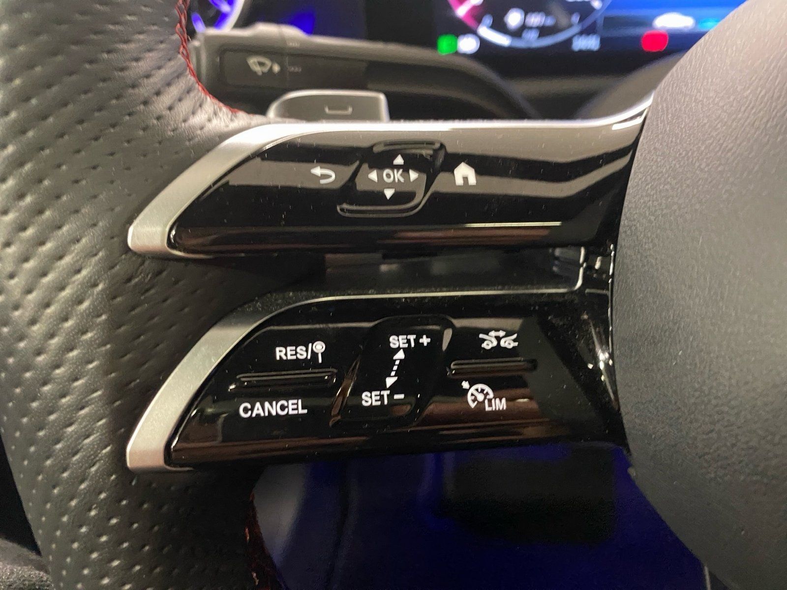 Fahrzeugabbildung Mercedes-Benz CLA 200 AMG*Pano*Burm*Distro*Night*360*MuliBeam*