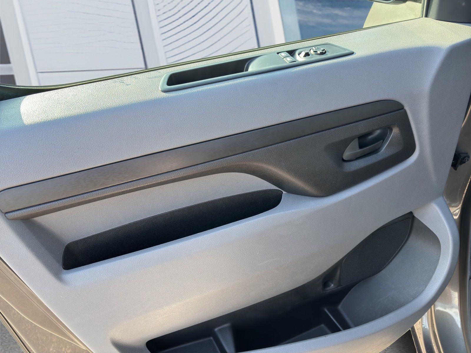 Fahrzeugabbildung Peugeot Expert L2