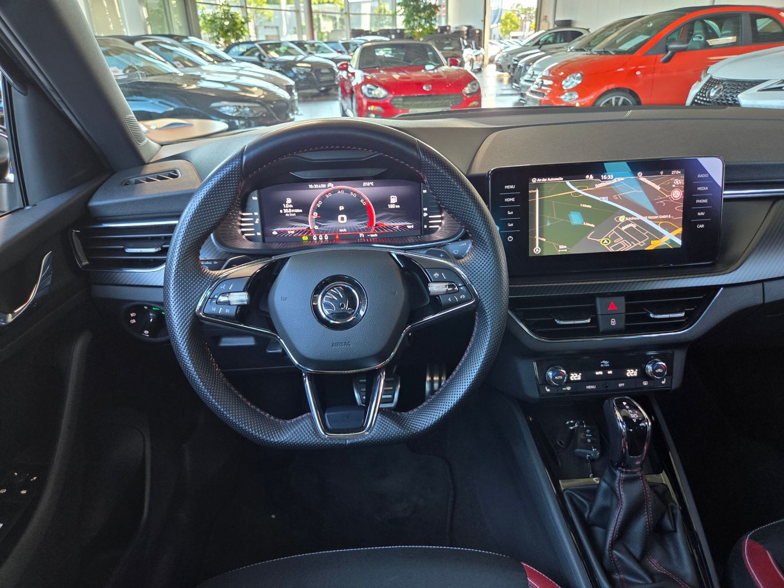 Fahrzeugabbildung SKODA KAMIQ  Monte Carlo PANO LED NAVI ALU