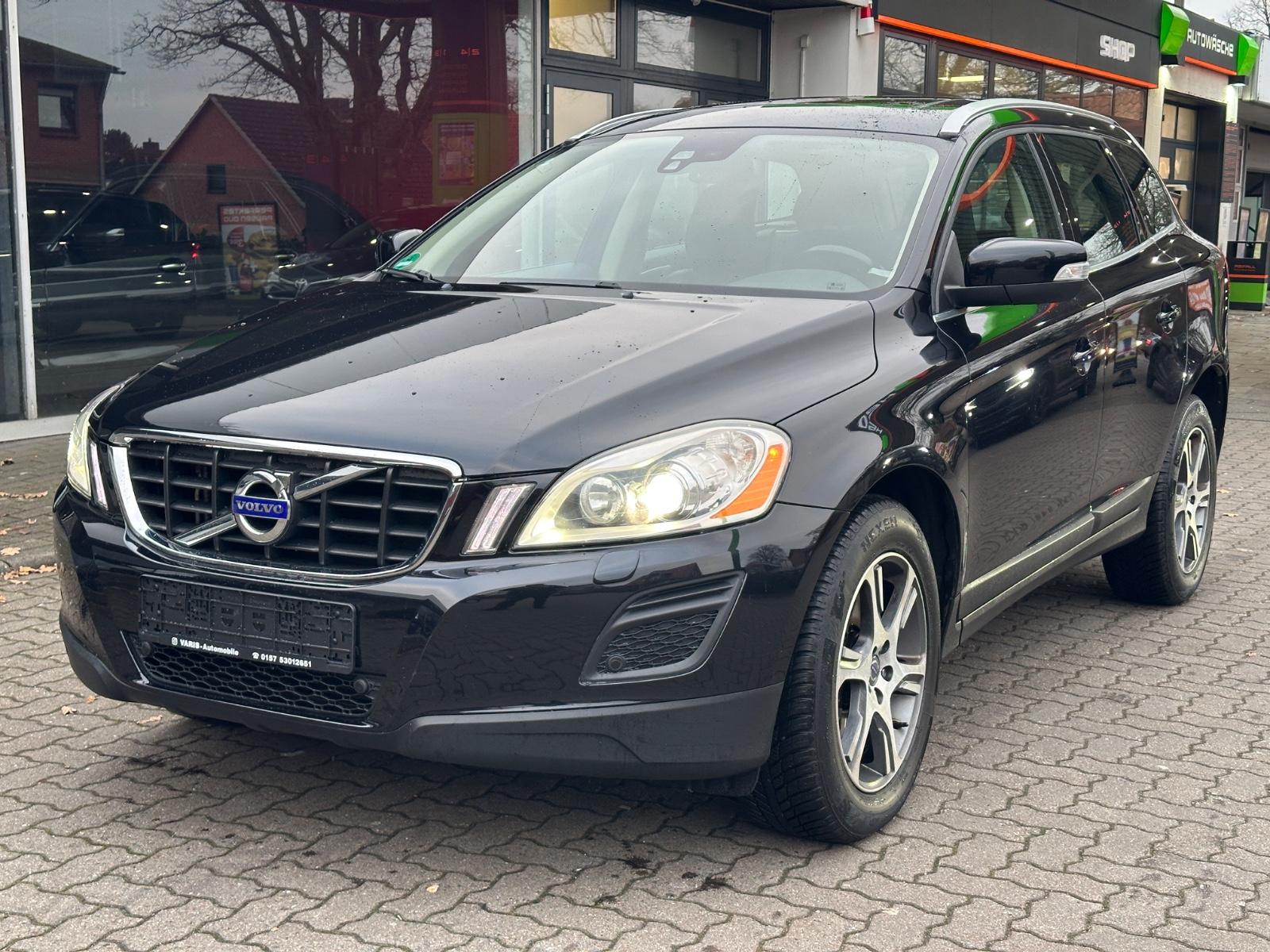 Volvo XC60 Summum AWD Aut. NAV/ LEDER/ PANO