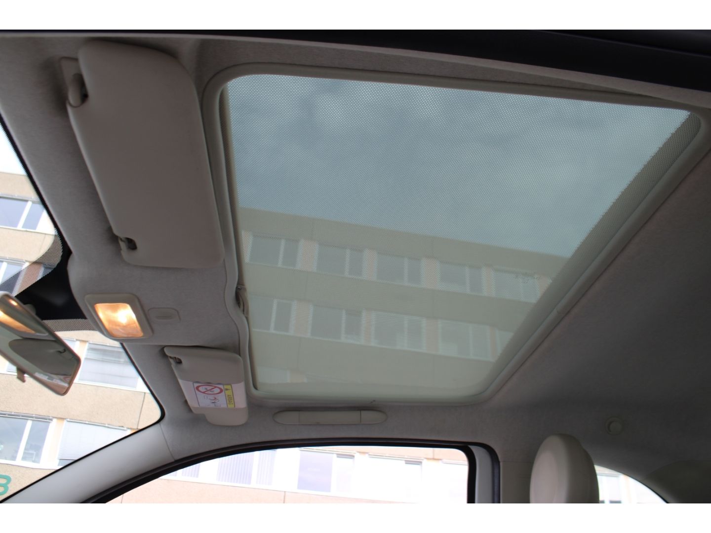 Fahrzeugabbildung Fiat 500 Lounge Klima Radio CD GJR PDC Pano Bluetooth