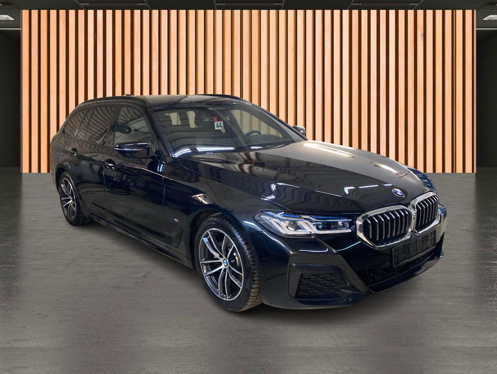 BMW 520 dA xDrive M Sport*Pano*KeyGo*DAB*Hifi