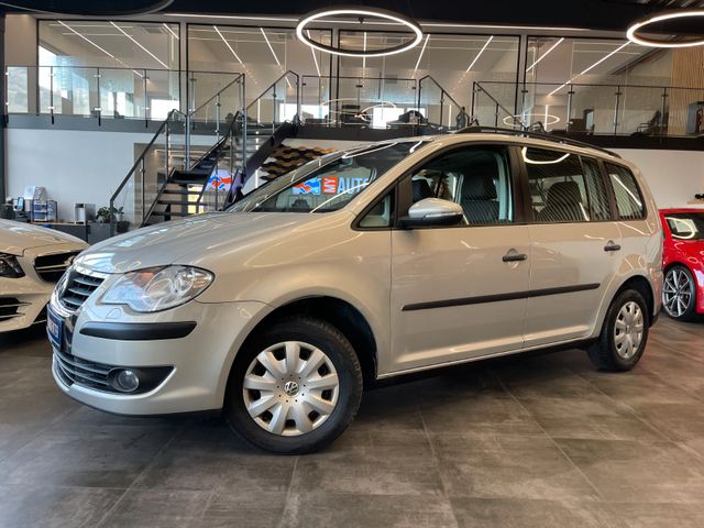 Volkswagen Touran Conceptline *KLIMA*TEMPOMAT*SZHZ*