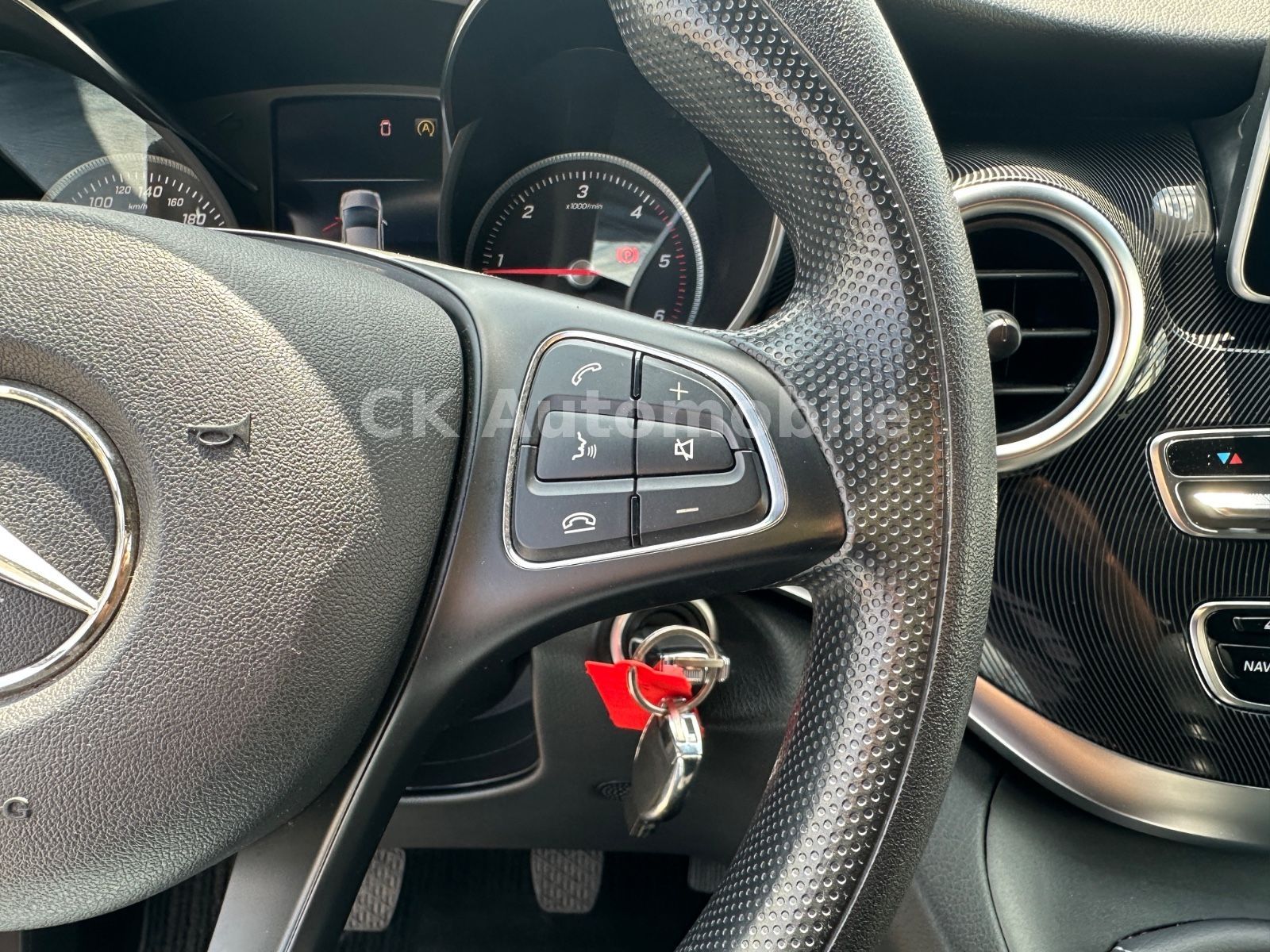 Fahrzeugabbildung Mercedes-Benz V 200d Rise Kompakt/5 Sitze/Klima/ Tempomat