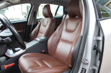 Volvo V60 Cross Country - 6