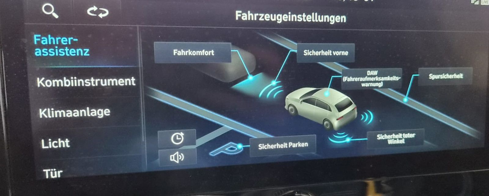Fahrzeugabbildung Hyundai i30 Prime Mild-Hybrid / KAMERA / 1. HAND