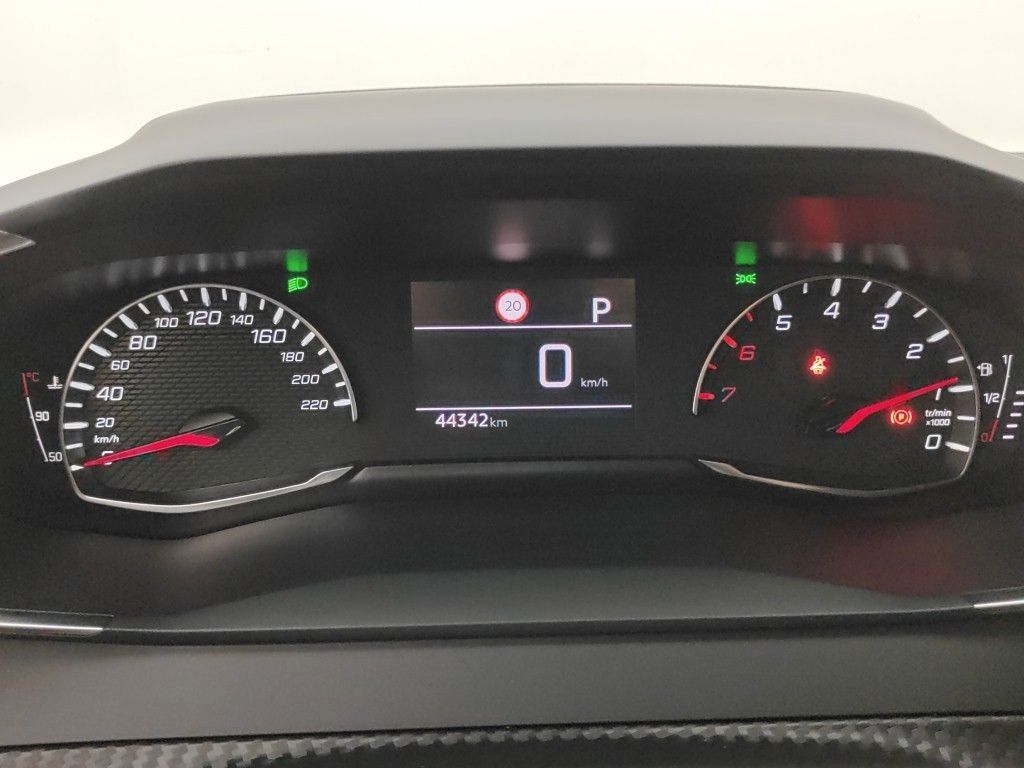 Fahrzeugabbildung Peugeot 2008 Allure 1.2T LED/NAVI/PDC/R´CAM/ALU