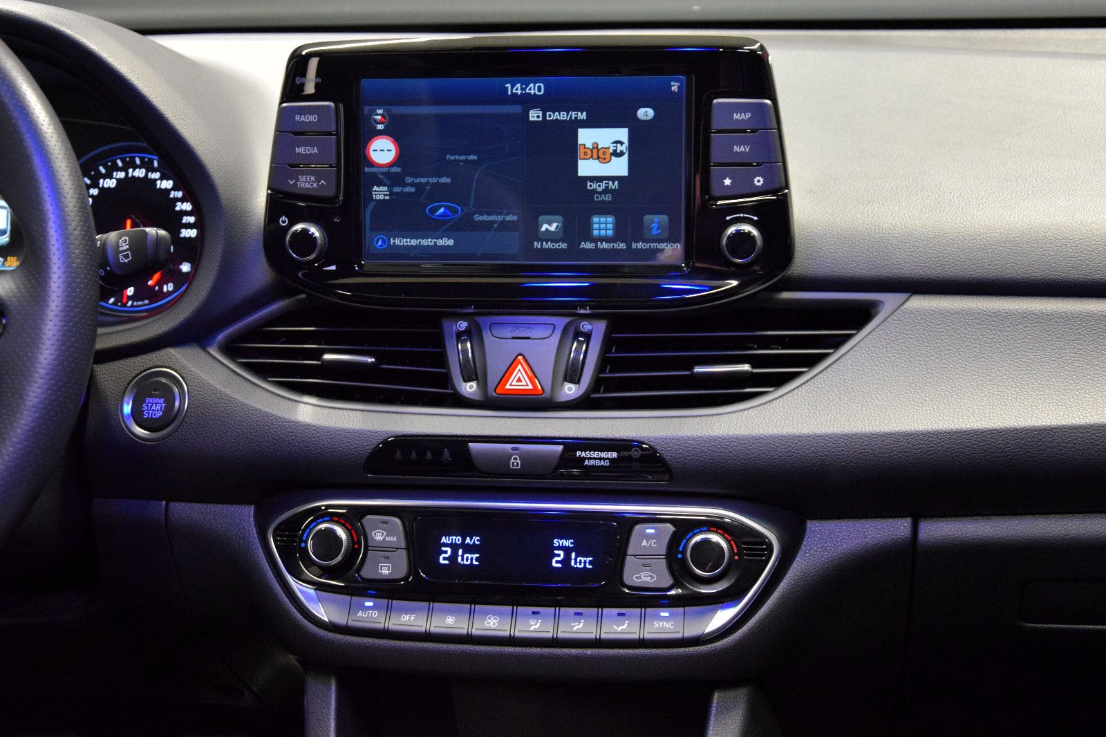 Fahrzeugabbildung Hyundai i30 N Performance Pano LED Kamera Navi Shz