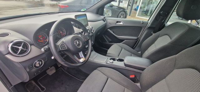 B 180 d Style COMAND APS/Navi/Pano.-Dach/Autom.