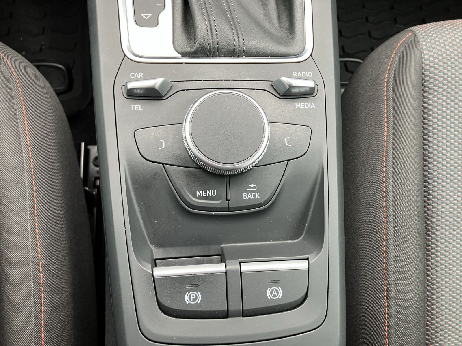 Fahrzeugabbildung Audi Q2 TFSI quattro S tronic LED SHZ APS Plus