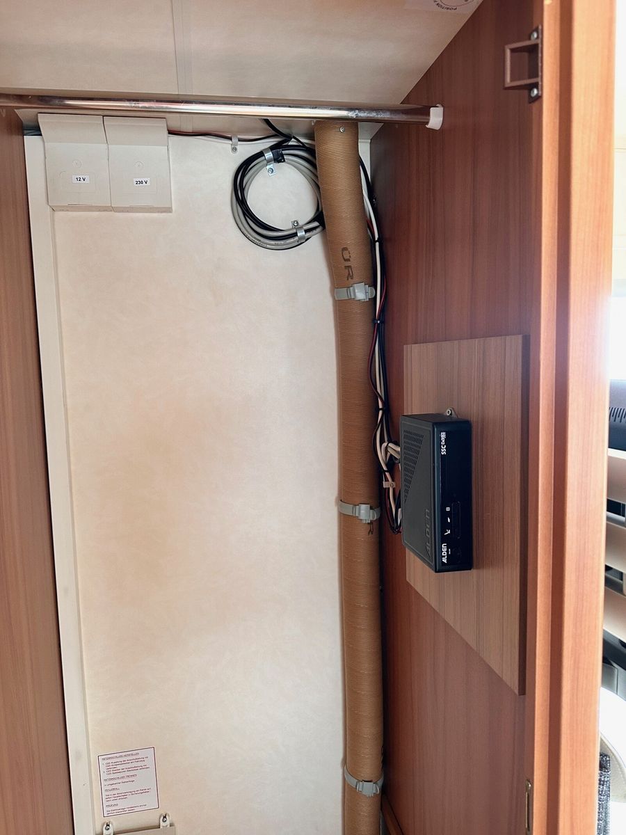 Fahrzeugabbildung Weinsberg CaraOne 450 FU Mover Sat TV Dusche