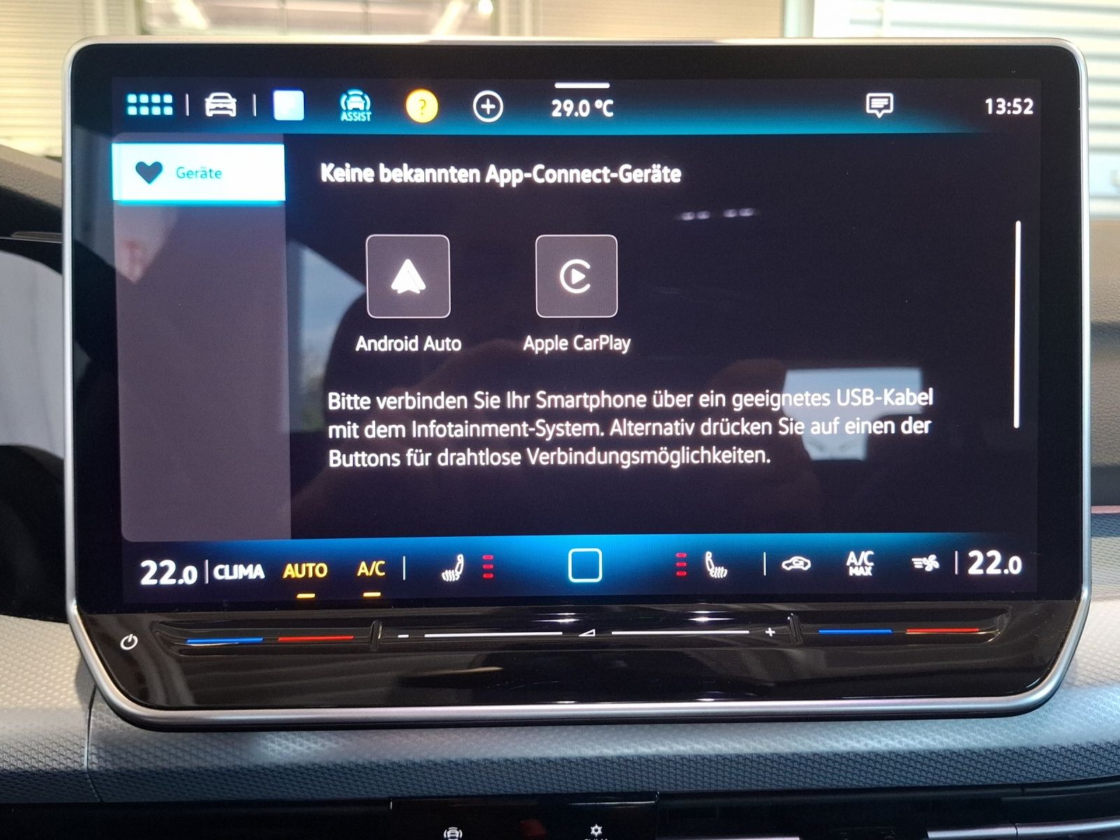 Fahrzeugabbildung Volkswagen Golf VIII TSI Goal LED CarPlay AID ACC PDC SH